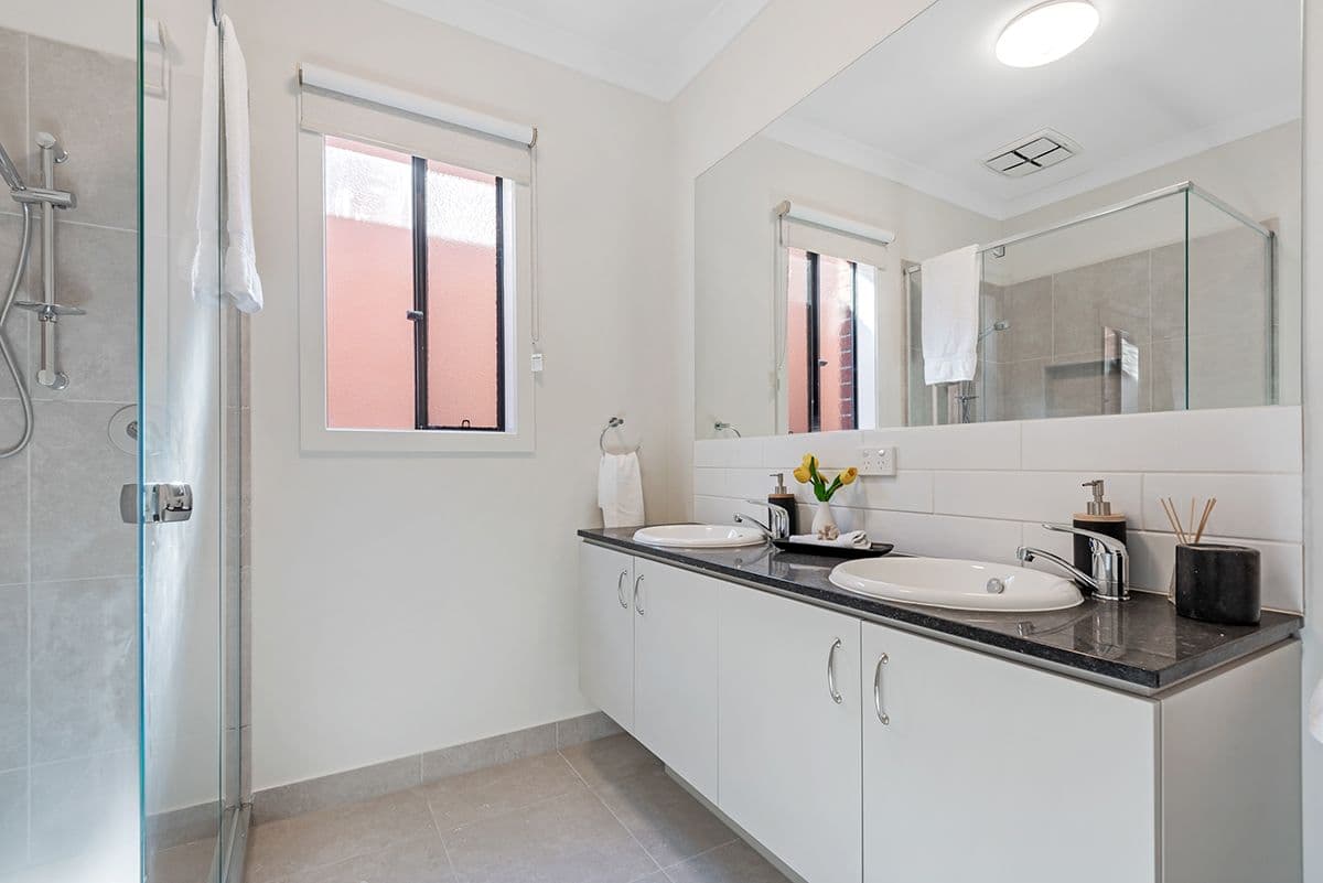 30 Banjolina Circuit, Craigieburn VIC 3064, Craigieburn - Thumbnail 3