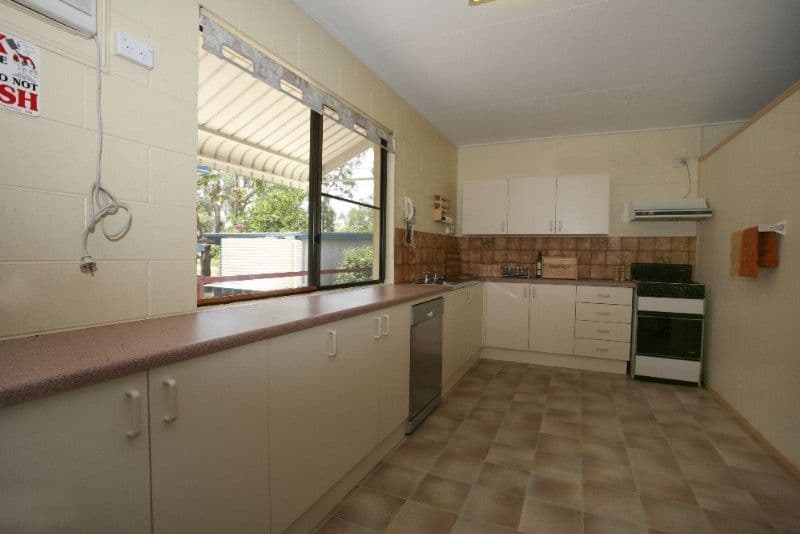 38 Empress Close, CUNGULLA QLD 4816, Cungulla - Thumbnail 5
