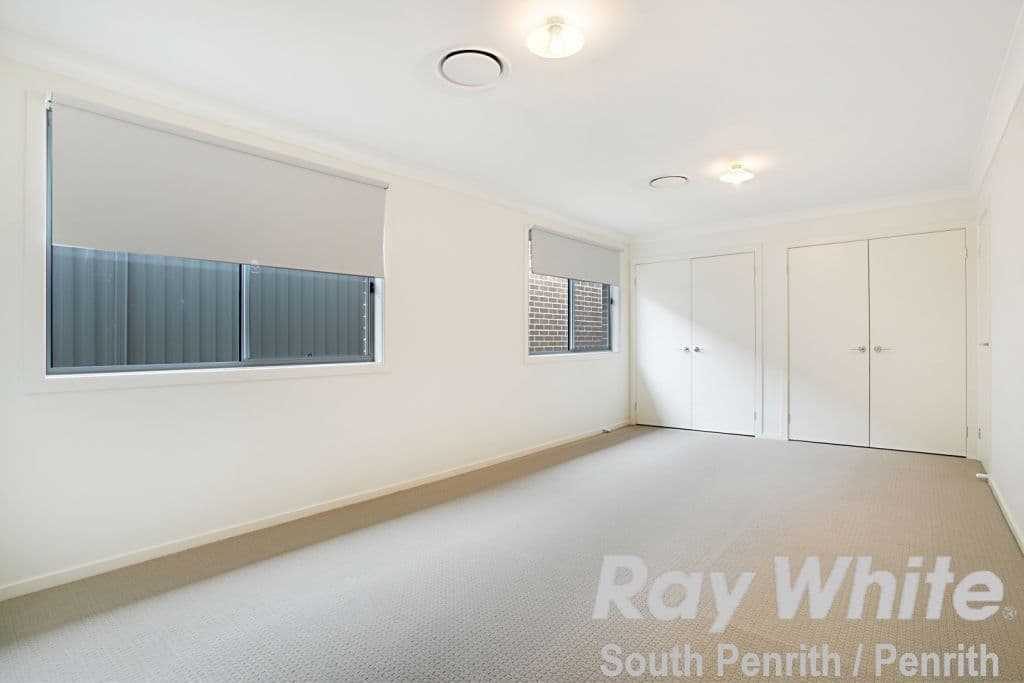 16 Juliana Street, Jordan Springs - Thumbnail 4