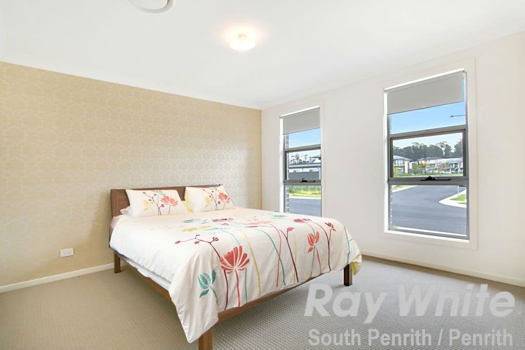 16 Juliana Street, Jordan Springs - Thumbnail 5