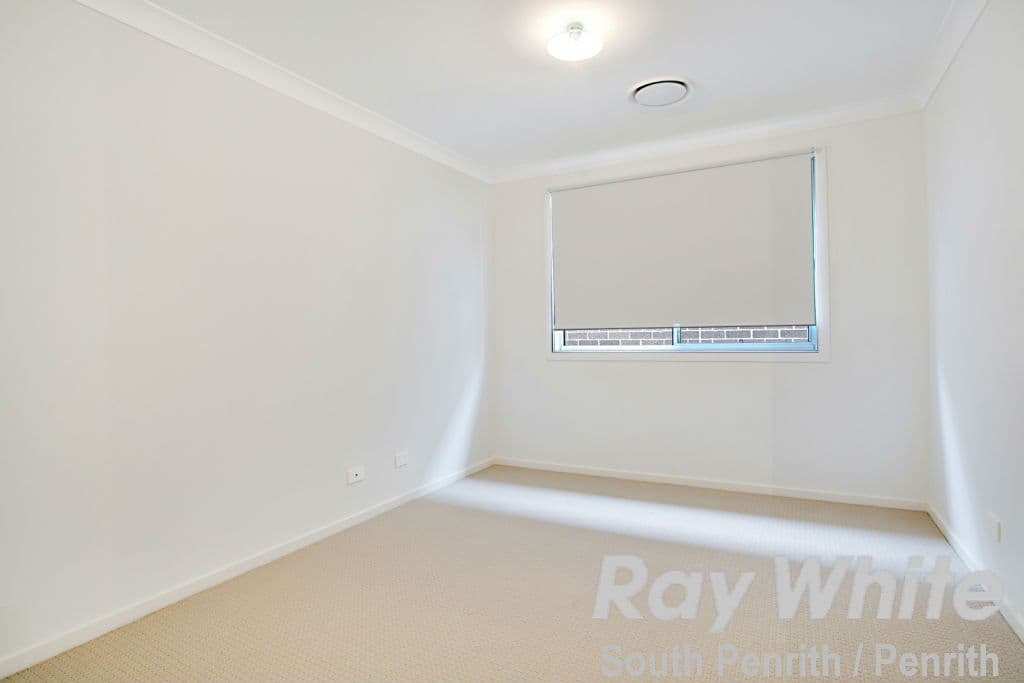 16 Juliana Street, Jordan Springs - Thumbnail 6