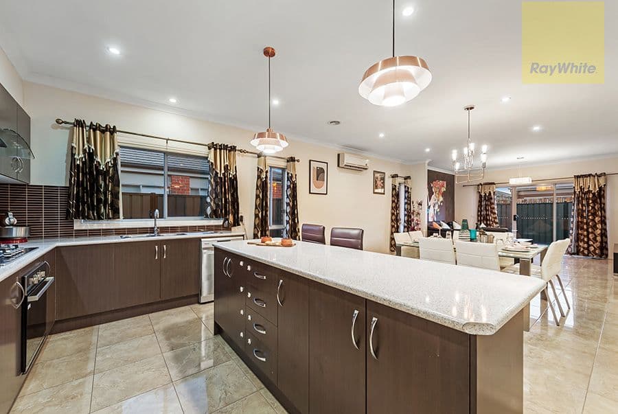 31 Fermont Avenue, Craigieburn VIC 3064, Craigieburn - Thumbnail 4