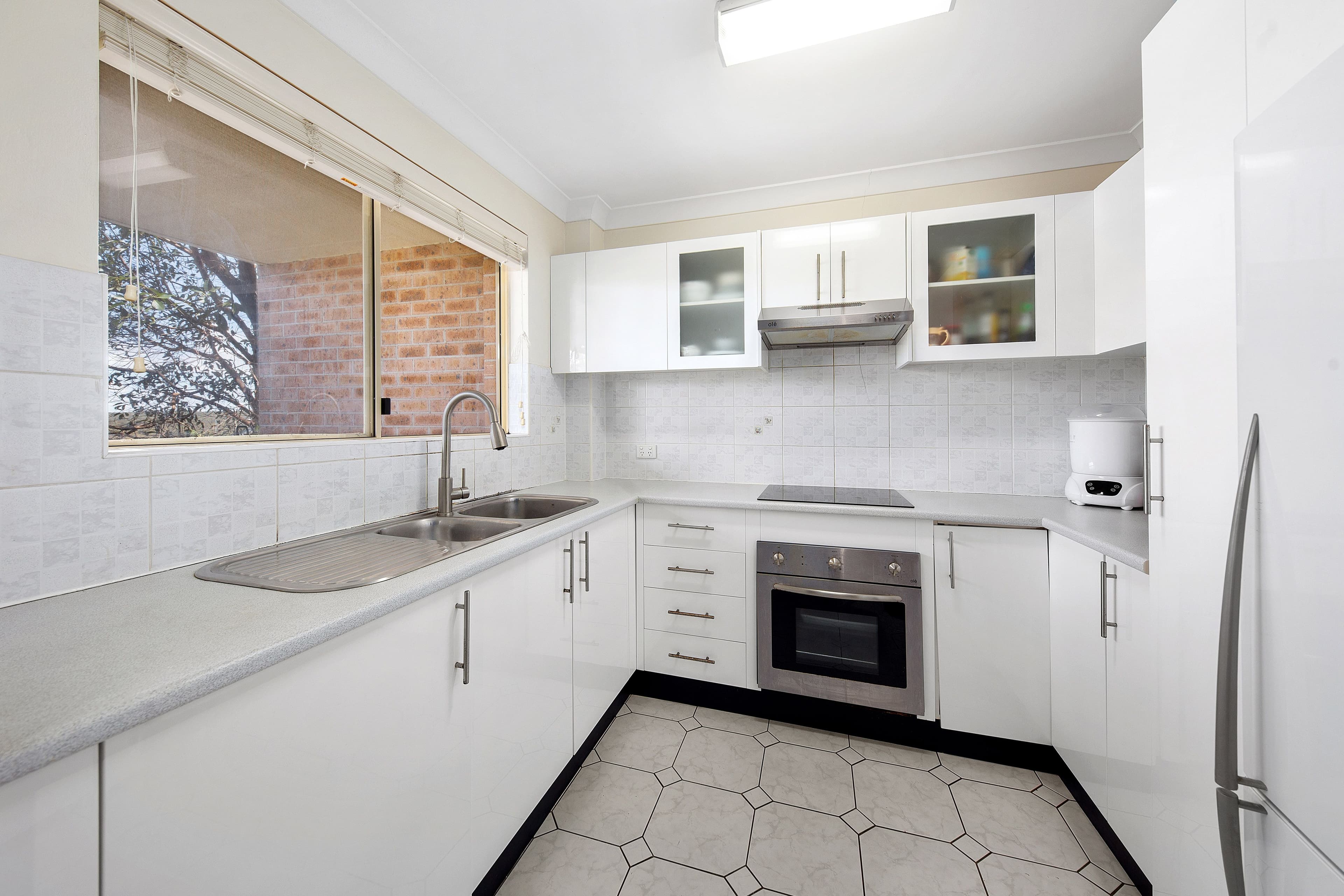76-78 Auburn Street, Sutherland NSW 2232, Sutherland - Thumbnail 4