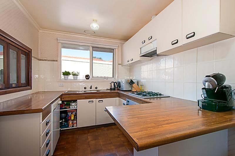 32 Botanic Drive, GLEN WAVERLEY VIC 3150, Glen Waverley - Thumbnail 2