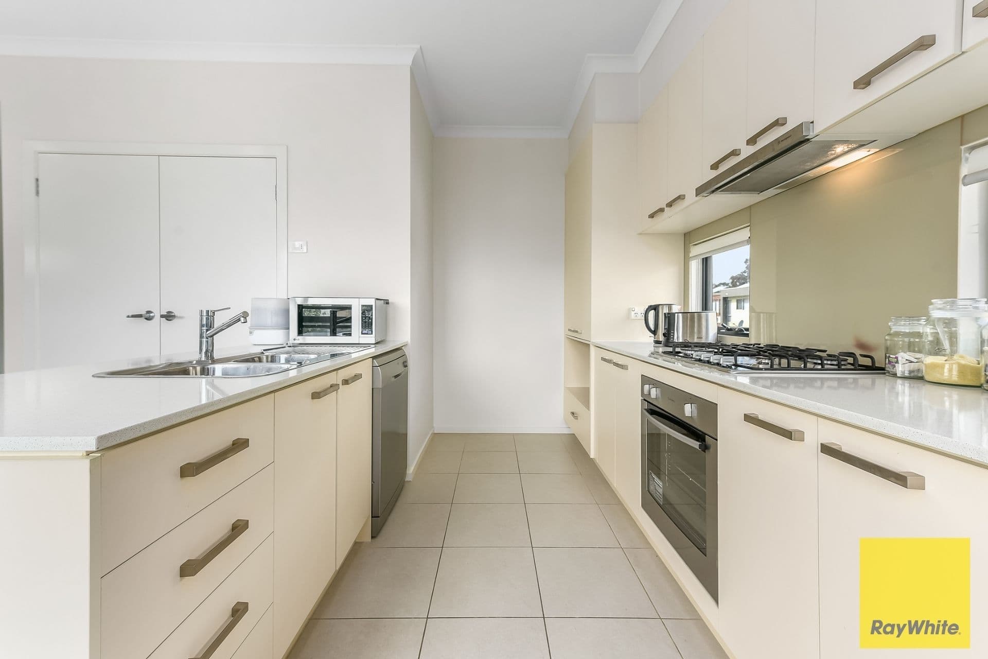 6 Huckson Street, Dandenong VIC 3175, Dandenong - Thumbnail 7