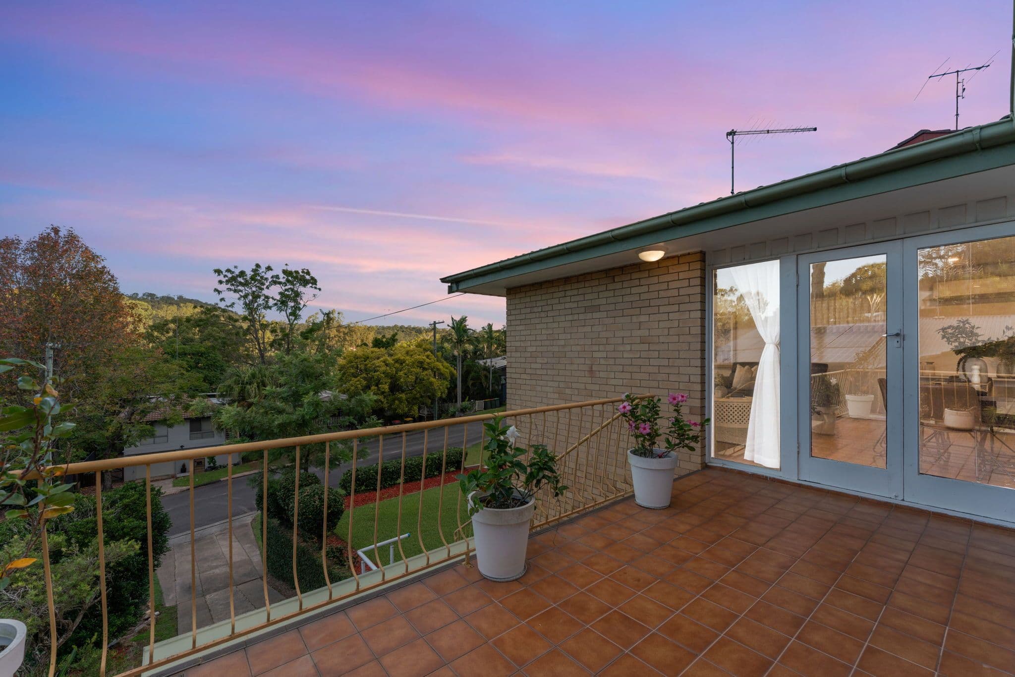 5 Dobbs Street, Holland Park West QLD 4121, Holland Park West - Thumbnail 4