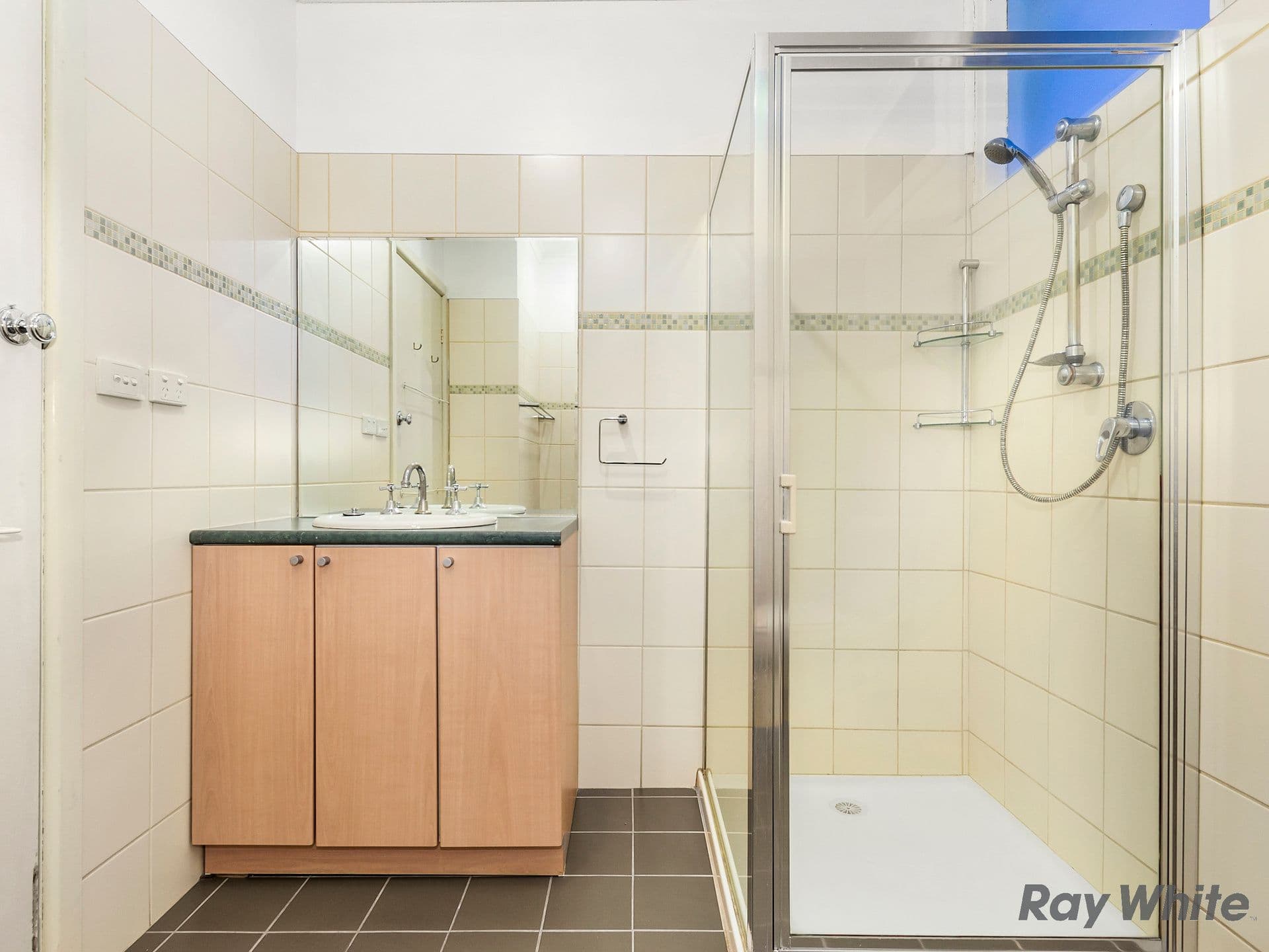 2 Louise Court, Doncaster VIC 3108, Doncaster - Thumbnail 7