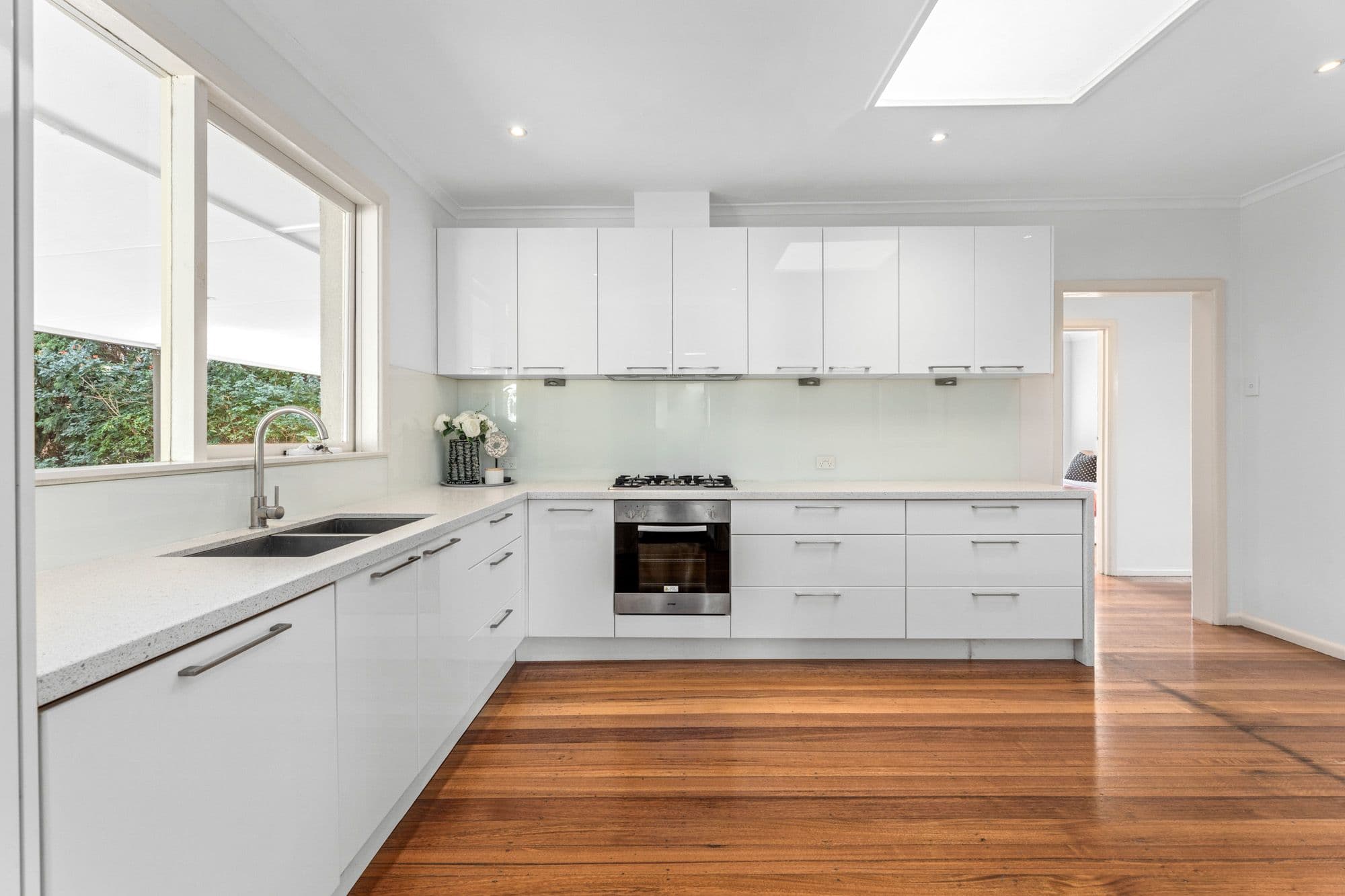 57 Roberts Avenue, Box Hill South VIC 3128, Box Hill South - Thumbnail 3
