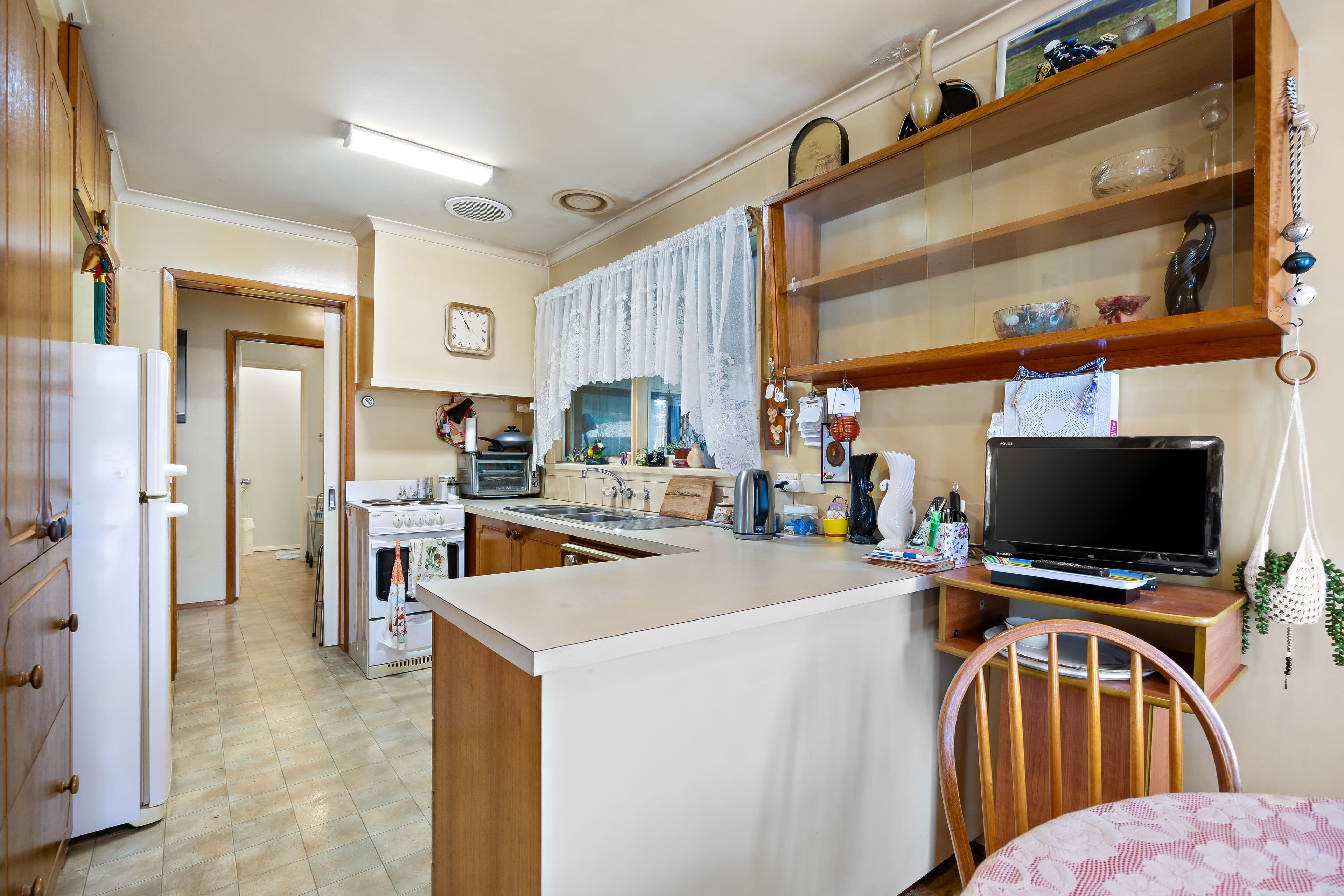 35 Malmesbury Street, Wendouree VIC 3355, Wendouree - Thumbnail 3
