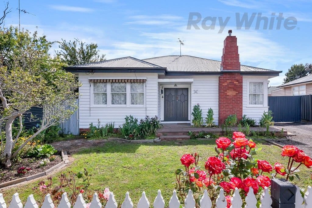 32 Albion Street, Sebastopol VIC 3356, Sebastopol - Image 1