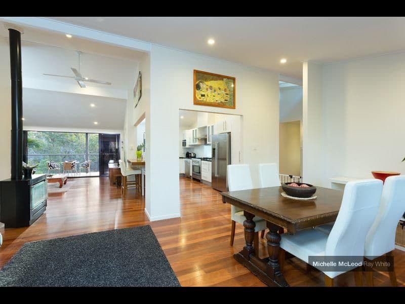 6 Rustic Street, KENMORE HILLS QLD 4069, Kenmore Hills - Thumbnail 3