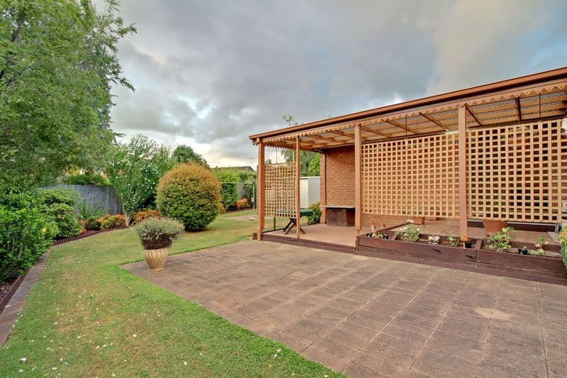 38 ROSEMARY Avenue, CROYDON HILLS VIC 3136, Croydon Hills - Thumbnail 2