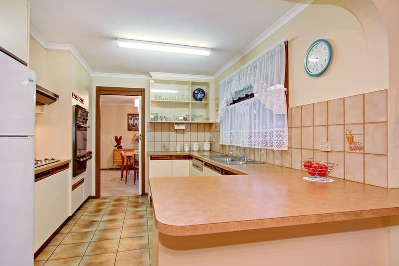 38 ROSEMARY Avenue, CROYDON HILLS VIC 3136, Croydon Hills - Thumbnail 6