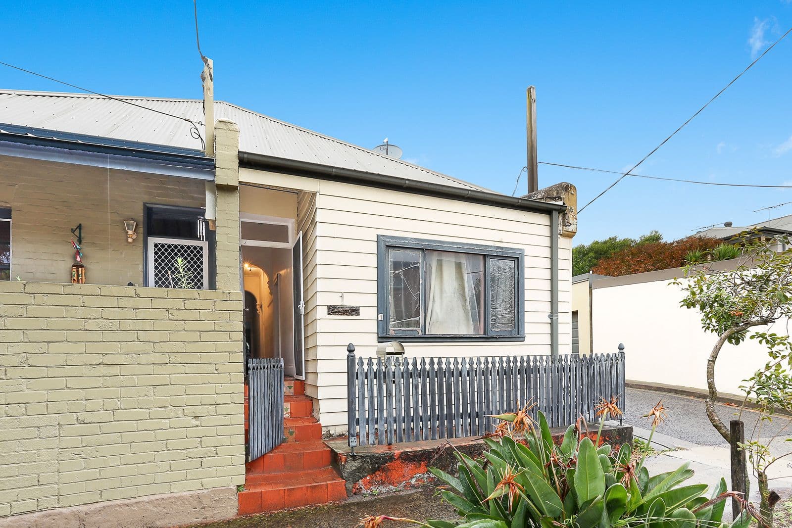 1 Daphne Street, Botany - Image 1