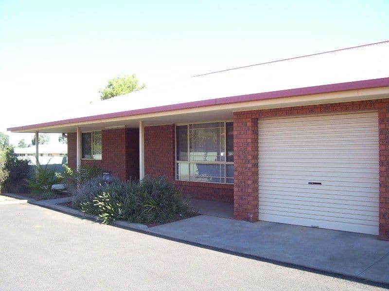 18 Ebelina Crescent, PARKES NSW 2870, Parkes - Image 1
