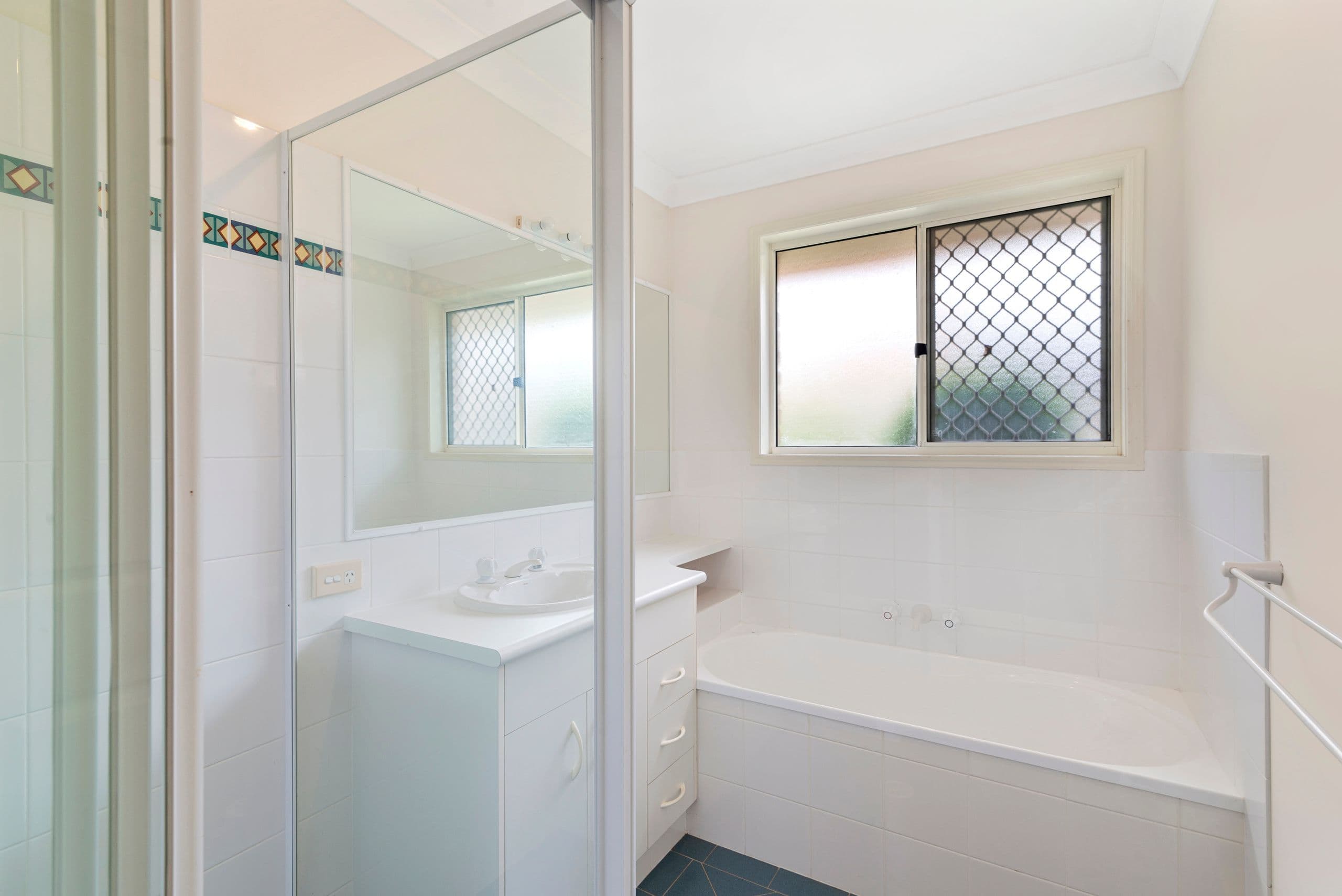 13 Typha Place, Elanora QLD 4221, Elanora - Thumbnail 4