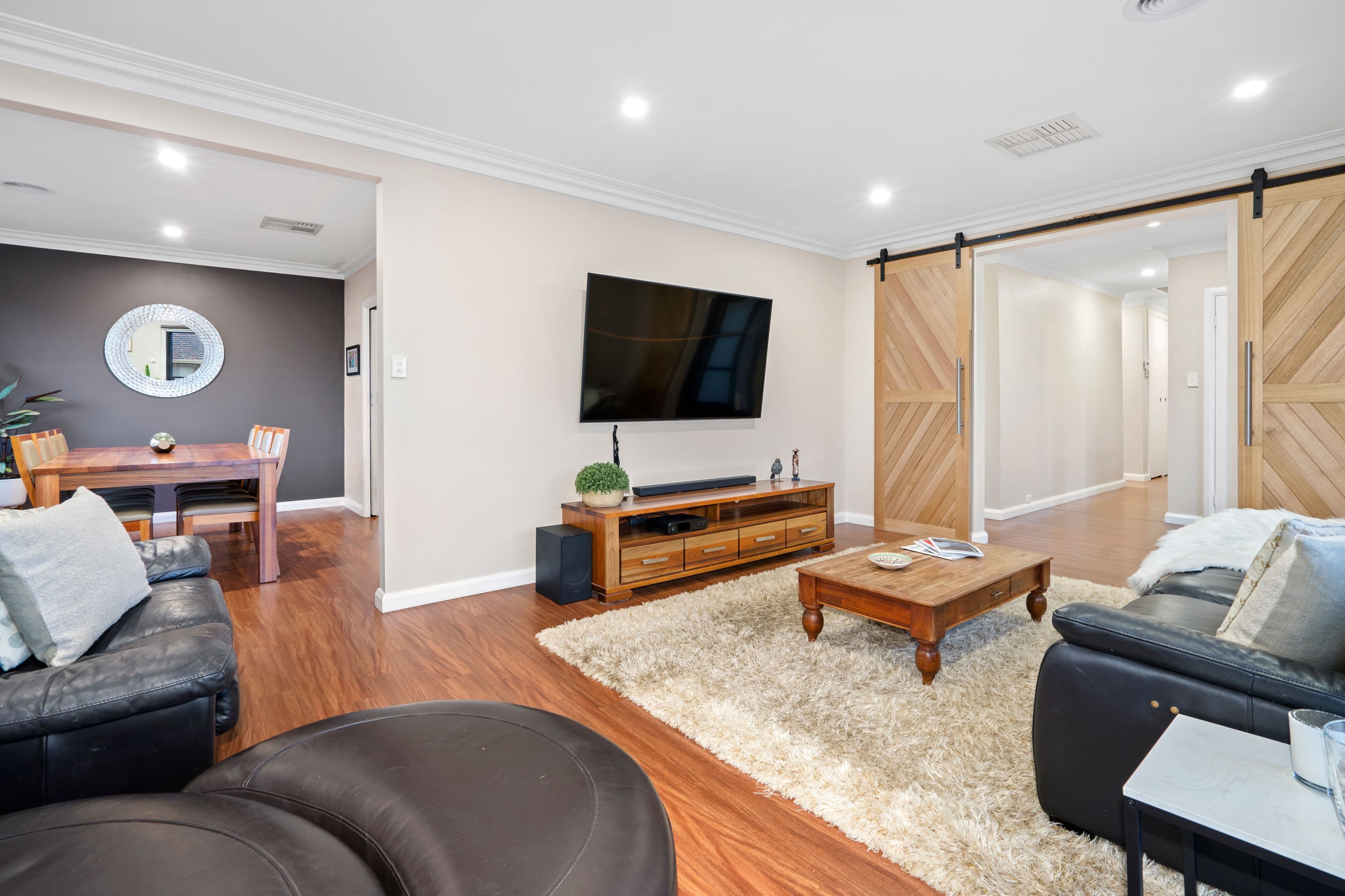 4 Janet Crescent, Bundoora VIC 3083, Bundoora - Thumbnail 2