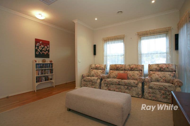 15 Gracehill Mews, CRANBOURNE VIC 3977, Cranbourne - Thumbnail 8