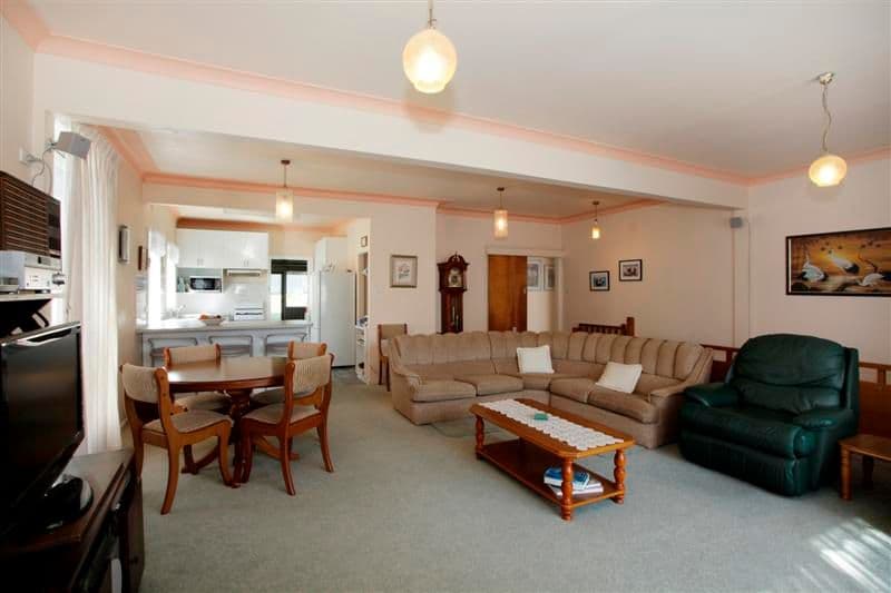 27 Merran Avenue, CHARLESTOWN NSW 2290, Charlestown - Thumbnail 3