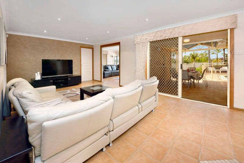 31 Corowa Crescent, Greensborough, Greensborough - Thumbnail 6