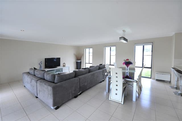 29 Elizabeth Street, WESTBROOK QLD 4350, Westbrook - Thumbnail 2