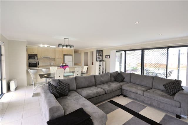 29 Elizabeth Street, WESTBROOK QLD 4350, Westbrook - Thumbnail 6