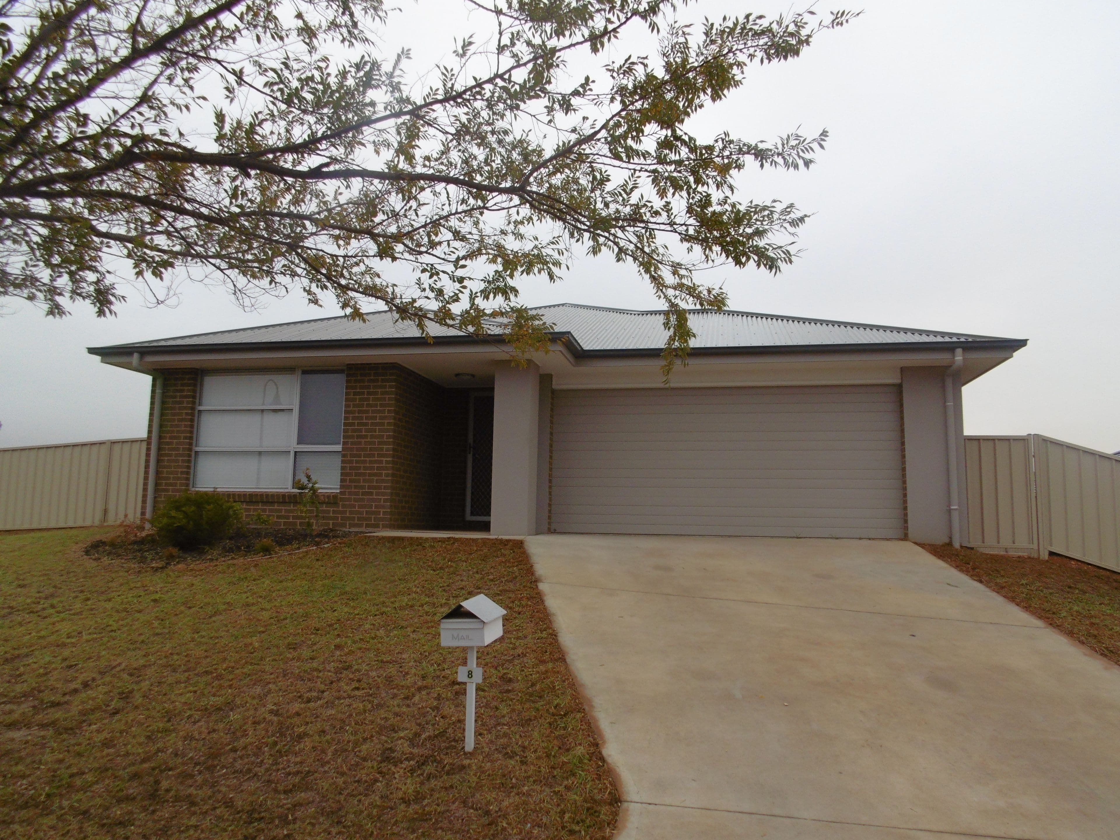 8 Rosewood Avenue, Parkes - Image 1