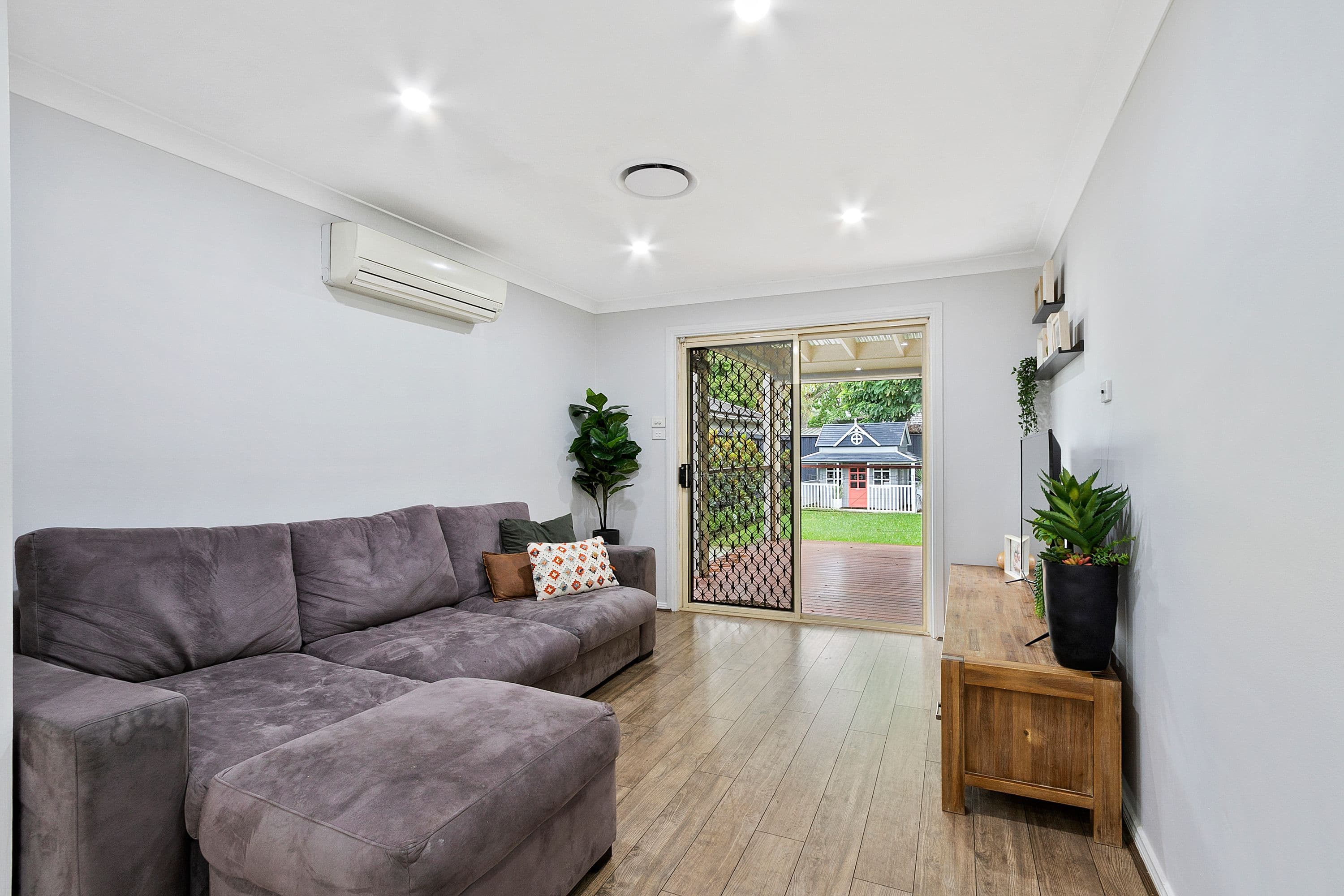 40 Andrew Thompson Drive, McGraths Hill - Thumbnail 4