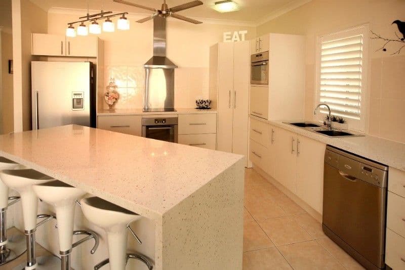 7 Edwards Street, WEST END QLD 4810, West End - Thumbnail 3