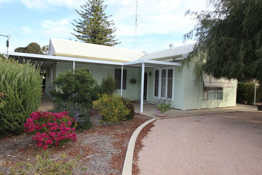 3 Jemison Street, Waikerie SA 5330, Waikerie - Image 1