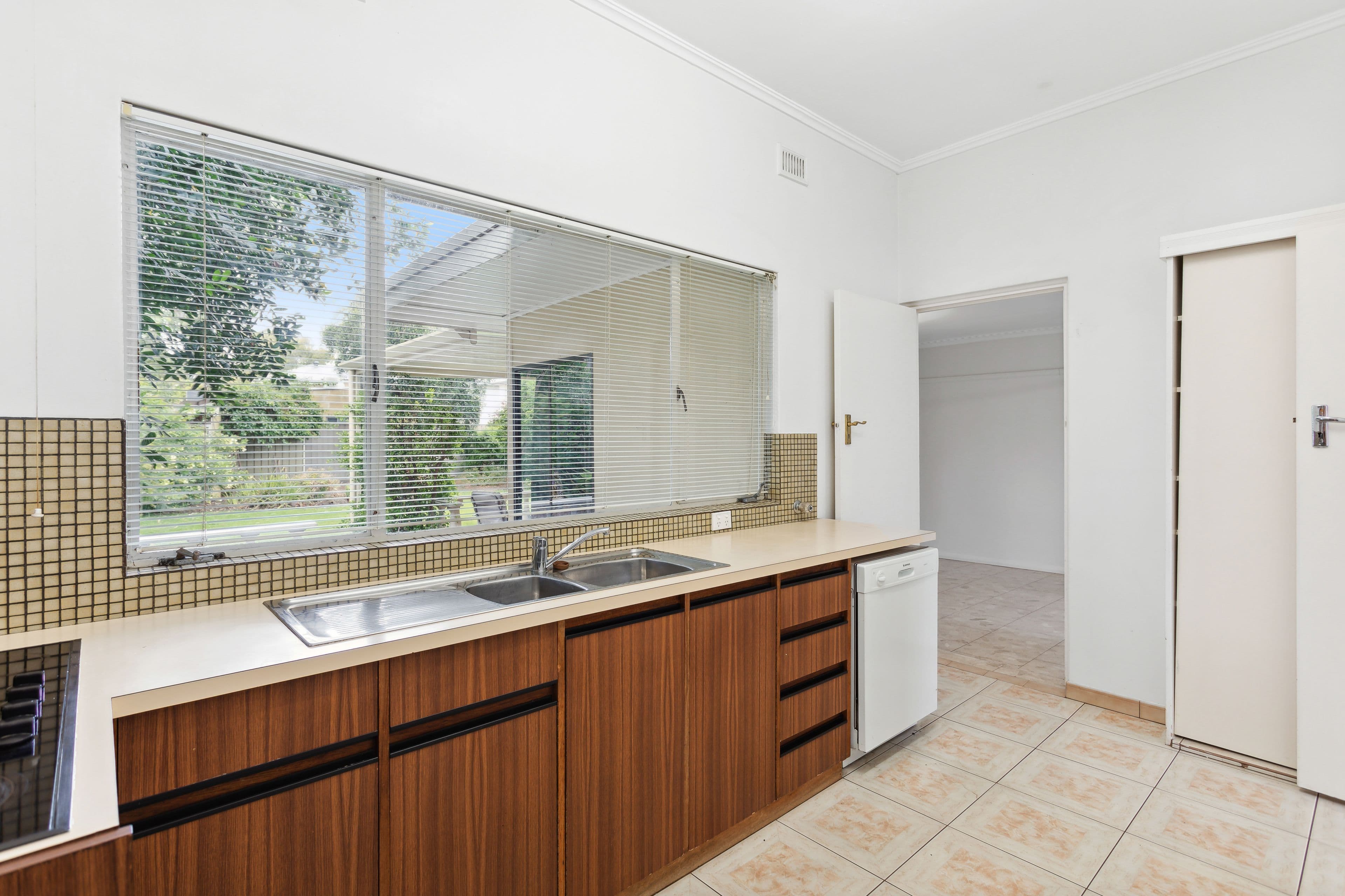27 Rutland Avenue, Lockleys SA 5032, Lockleys - Thumbnail 5