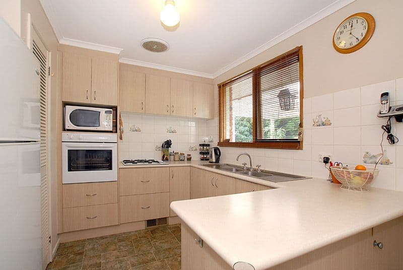 64 Francis Crescent, FERNTREE GULLY VIC 3156, Ferntree Gully - Thumbnail 4