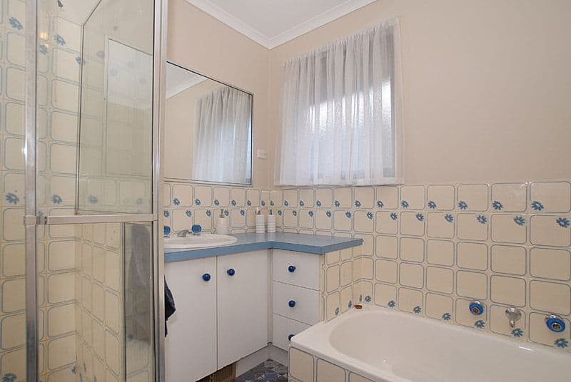 64 Francis Crescent, FERNTREE GULLY VIC 3156, Ferntree Gully - Thumbnail 7
