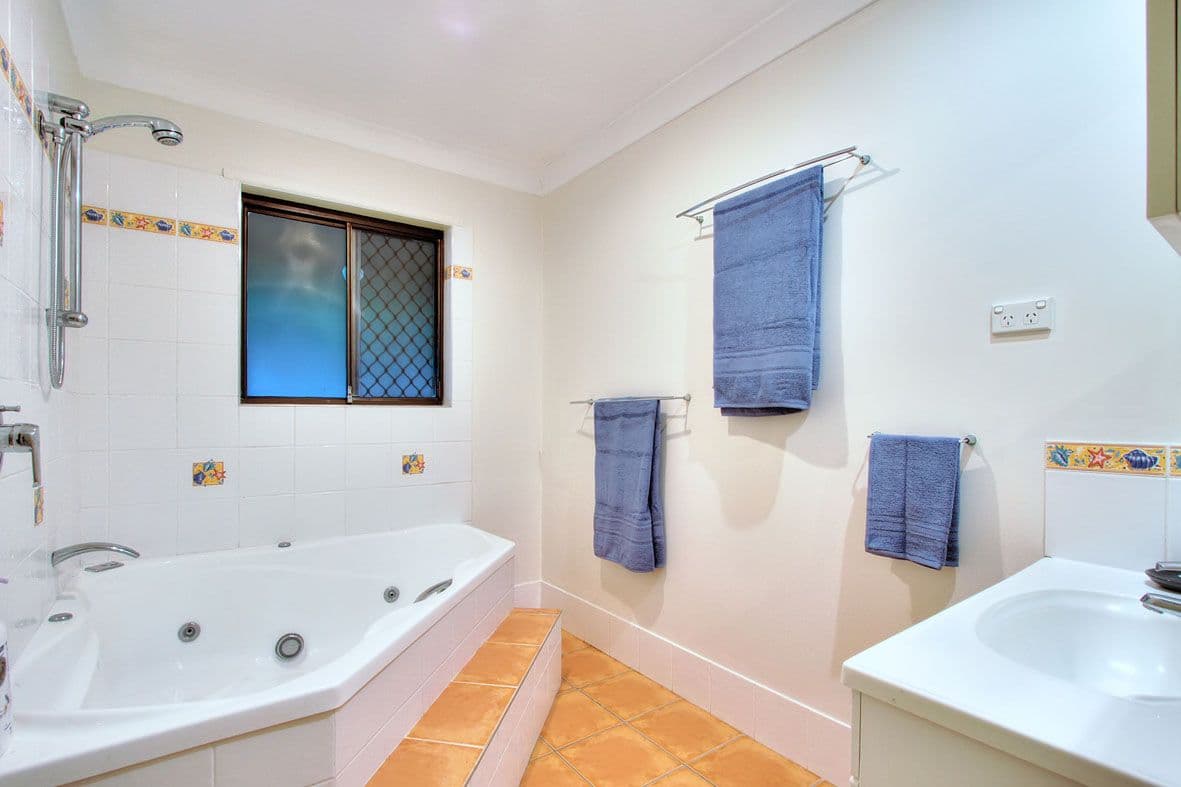 19 Westgate Avenue, Springwood QLD 4127, Springwood - Thumbnail 7