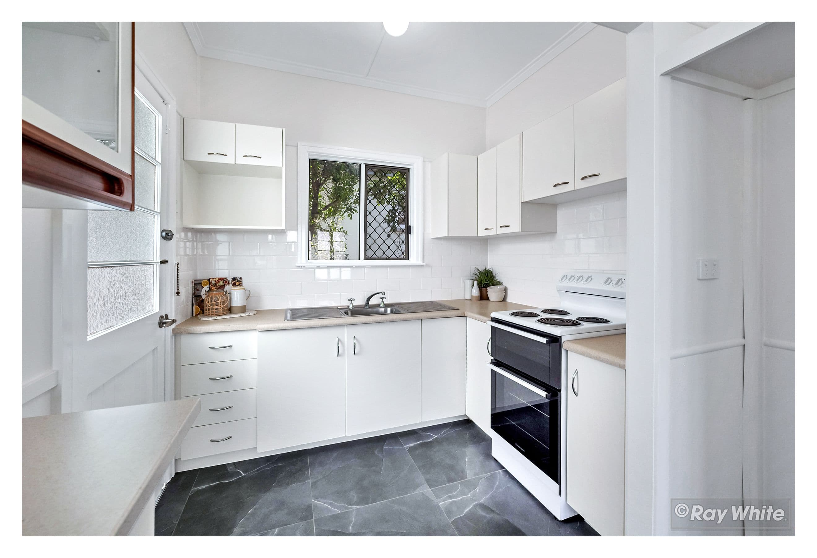 15 Woodville Street, Wandal QLD 4700, Wandal - Thumbnail 5
