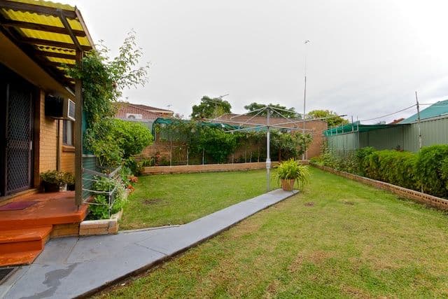10 Dandenong Close, BOSSLEY PARK NSW 2176, Bossley Park - Thumbnail 5