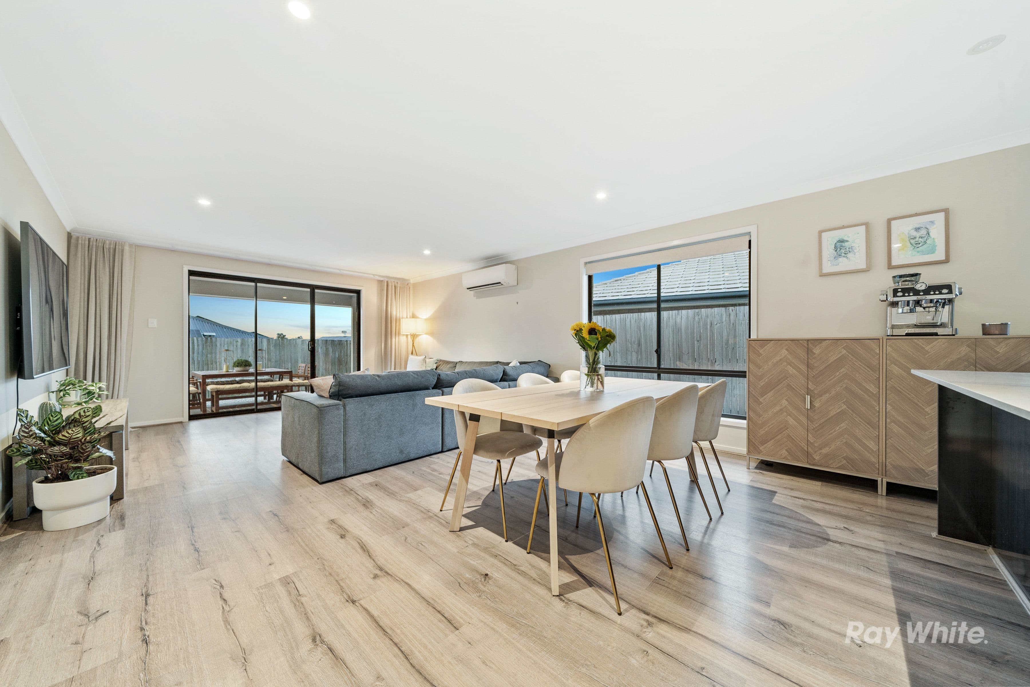 14 Covella Boulevard, Greenbank QLD 4124, Greenbank - Thumbnail 4