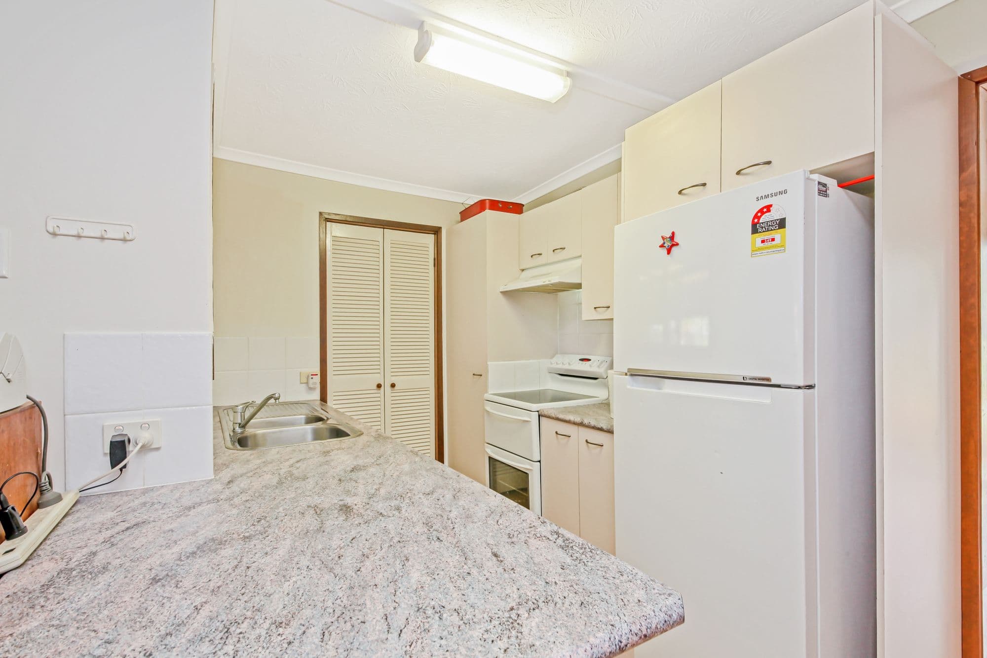 18 Japonica Street, Eagleby QLD 4207, Eagleby - Thumbnail 3