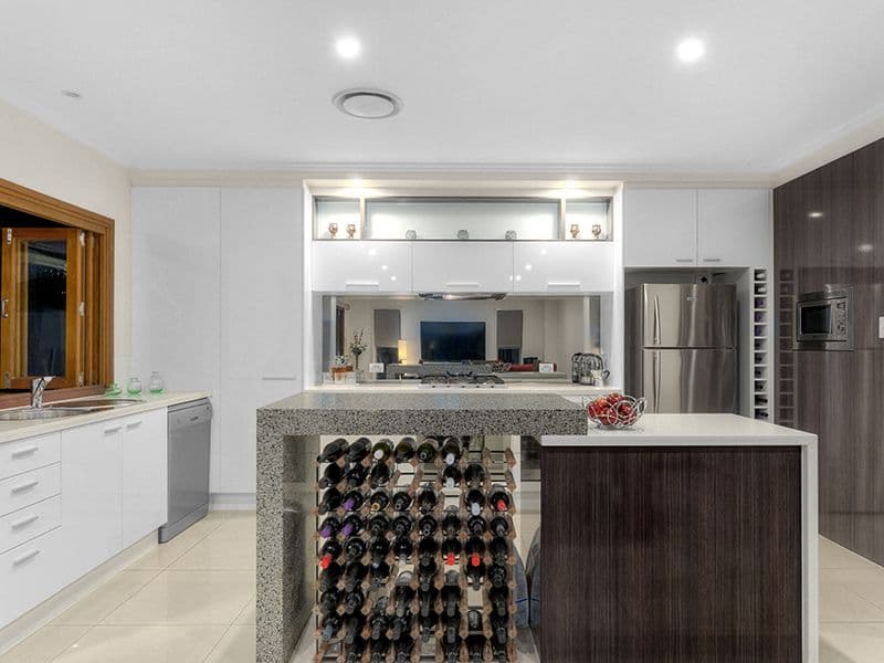 34 Rosina Street, Kangaroo Point QLD 4169, Kangaroo Point - Thumbnail 3