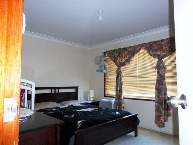 13 Glenfern Crescent, BOSSLEY PARK NSW 2176, Bossley Park - Thumbnail 4