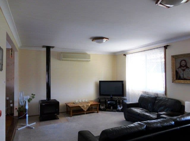 13 Glenfern Crescent, BOSSLEY PARK NSW 2176, Bossley Park - Thumbnail 6