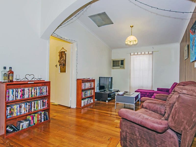 25 RICHMOND Crescent, Werribee VIC 3030, Werribee - Thumbnail 5