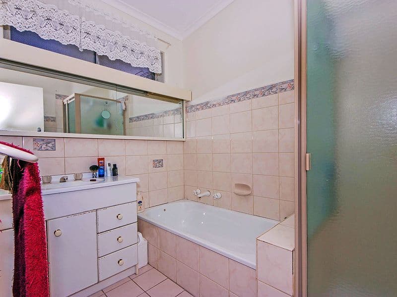 25 RICHMOND Crescent, Werribee VIC 3030, Werribee - Thumbnail 8