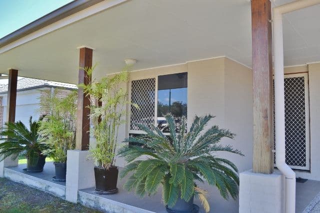 9 Greenview Avenue, BEERWAH QLD 4519, Beerwah - Thumbnail 2