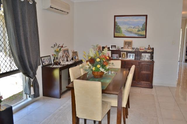 9 Greenview Avenue, BEERWAH QLD 4519, Beerwah - Thumbnail 3