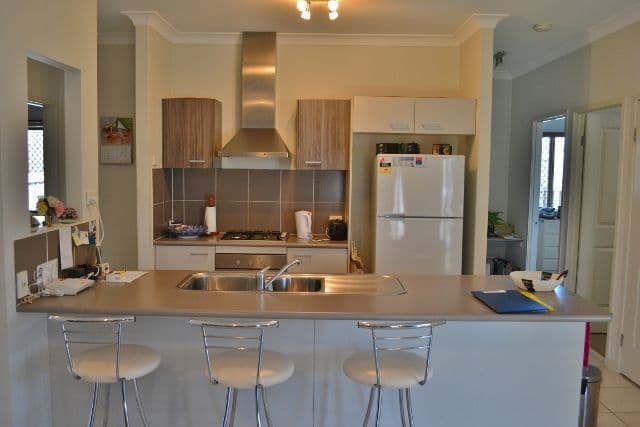 9 Greenview Avenue, BEERWAH QLD 4519, Beerwah - Thumbnail 6