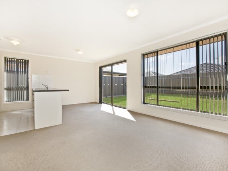 45 Riesling Crescent, Andrews Farm - Thumbnail 3