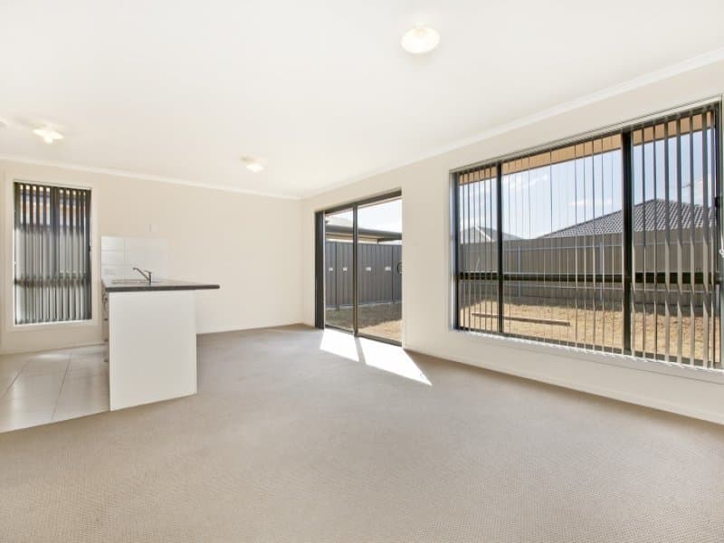45 Riesling Crescent, Andrews Farm - Thumbnail 4