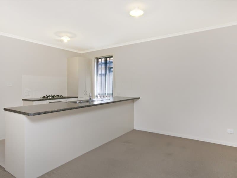 45 Riesling Crescent, Andrews Farm - Thumbnail 5