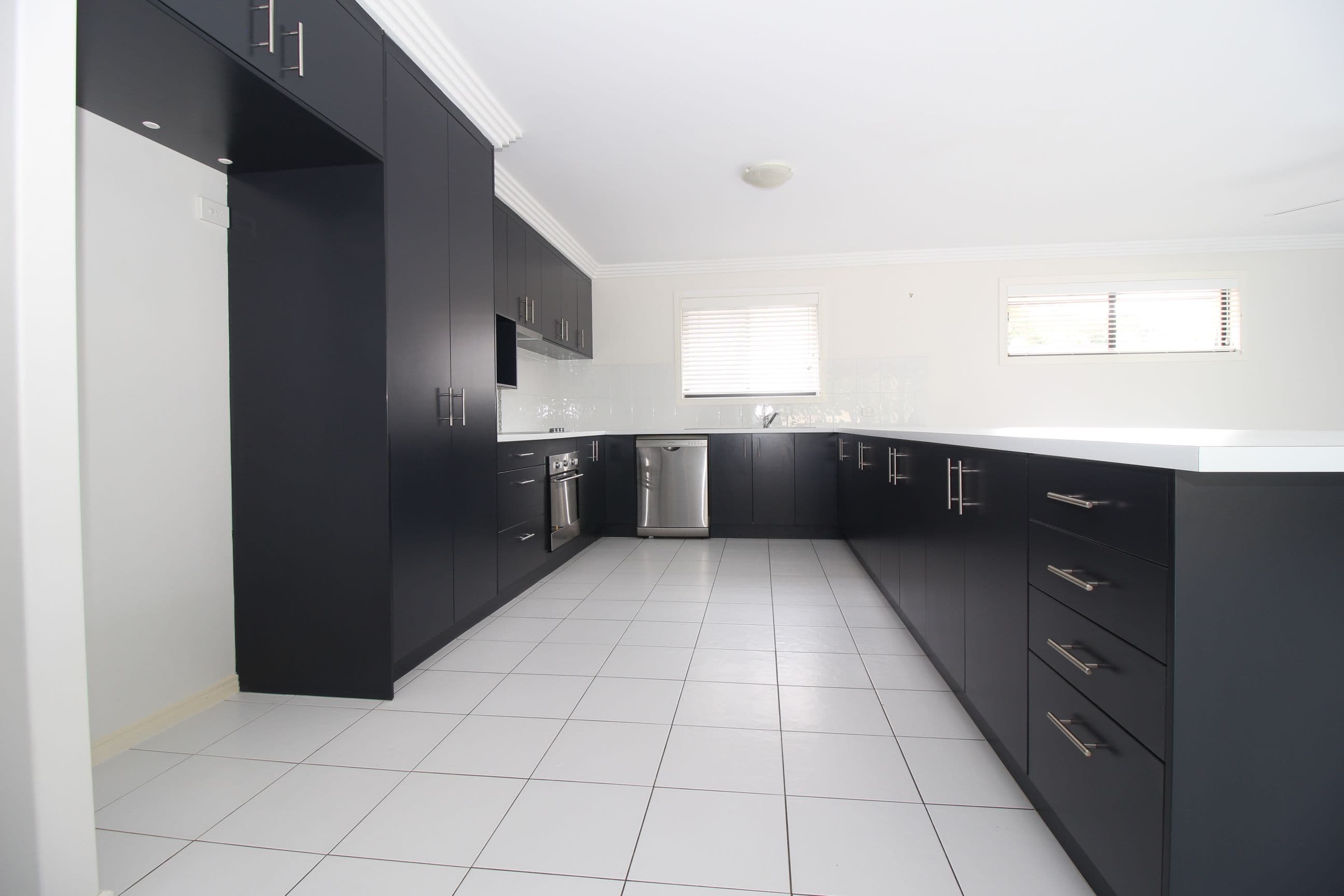 63 Newman Drive, Emerald QLD 4720, Emerald - Thumbnail 5
